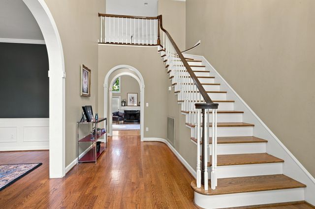 915 Briarwood Crst, Nashville, TN 37221