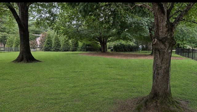915 Briarwood Crst, Nashville, TN 37221