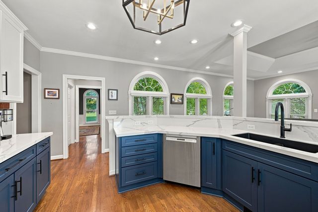 915 Briarwood Crst, Nashville, TN 37221