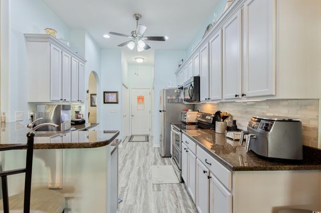 334 Southern Breezes Circle, Murrells Inlet, SC 29576