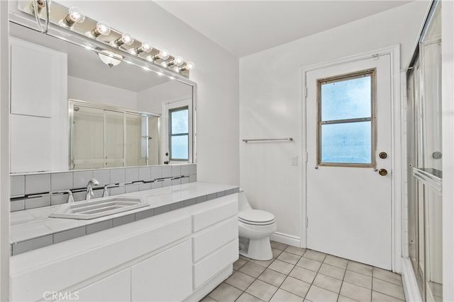 6758 Julie, West Hills, CA 91307