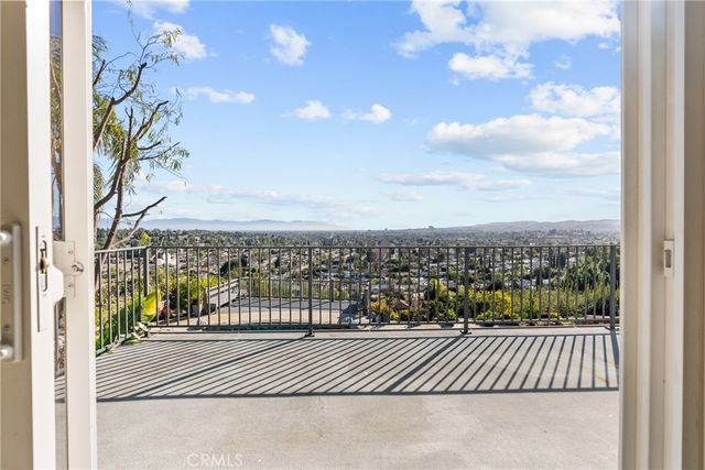 6758 Julie, West Hills, CA 91307