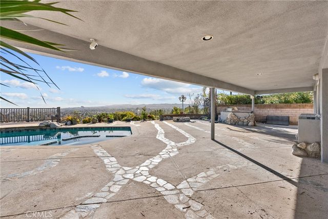 6758 Julie, West Hills, CA 91307