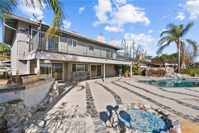 6758 Julie, West Hills, CA 91307