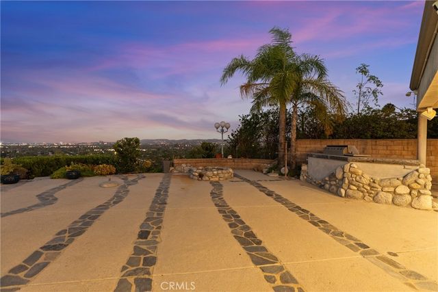 6758 Julie, West Hills, CA 91307