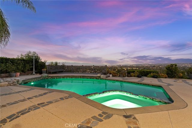 6758 Julie, West Hills, CA 91307