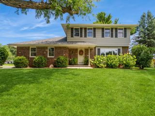 4317 74th Street, Urbandale, IA 50322