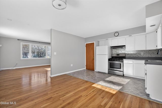 733 Hudson River Road, Halfmoon, NY 12118