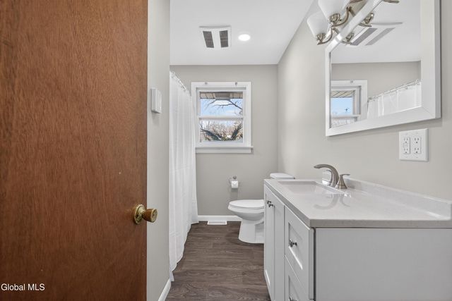 733 Hudson River Road, Halfmoon, NY 12118