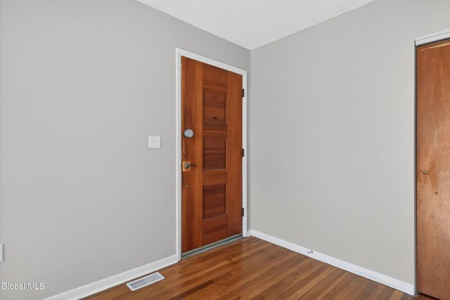 733 Hudson River Road, Halfmoon, NY 12118