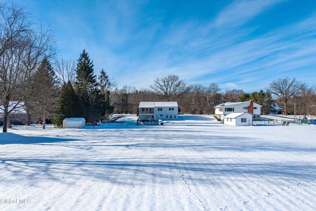 733 Hudson River Road, Halfmoon, NY 12118