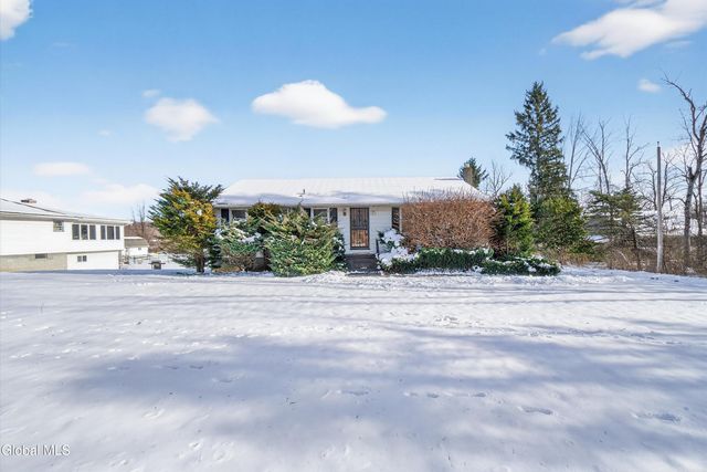 733 Hudson River Road, Halfmoon, NY 12118