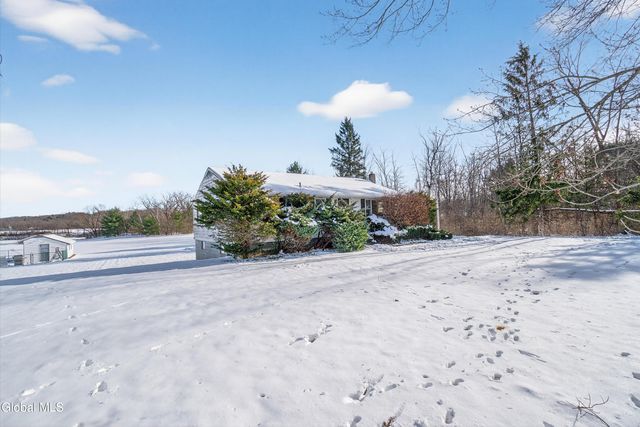 733 Hudson River Road, Halfmoon, NY 12118