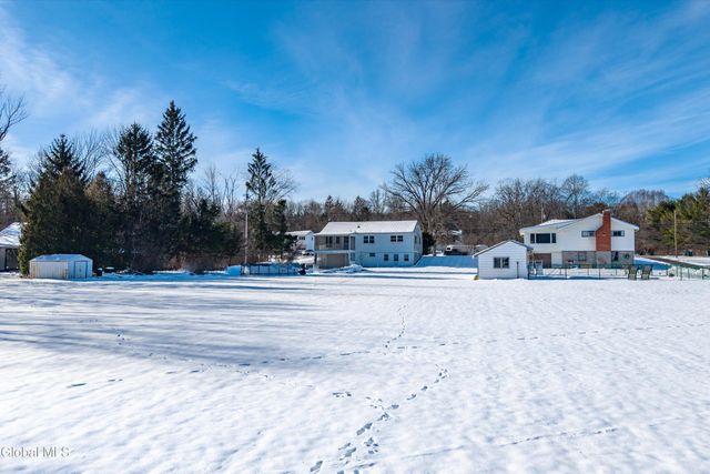 733 Hudson River Road, Halfmoon, NY 12118