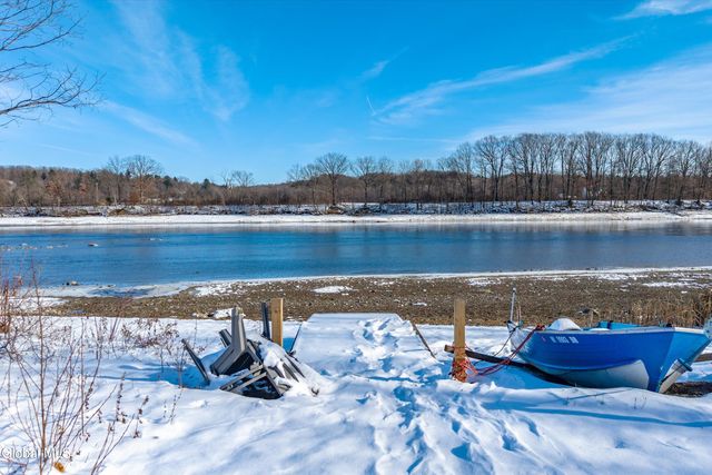 733 Hudson River Road, Halfmoon, NY 12118