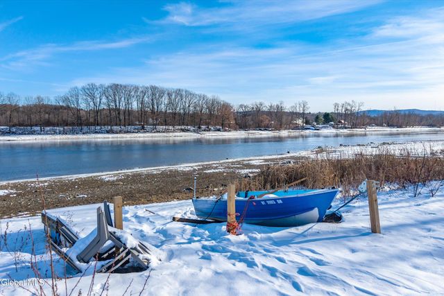 733 Hudson River Road, Halfmoon, NY 12118