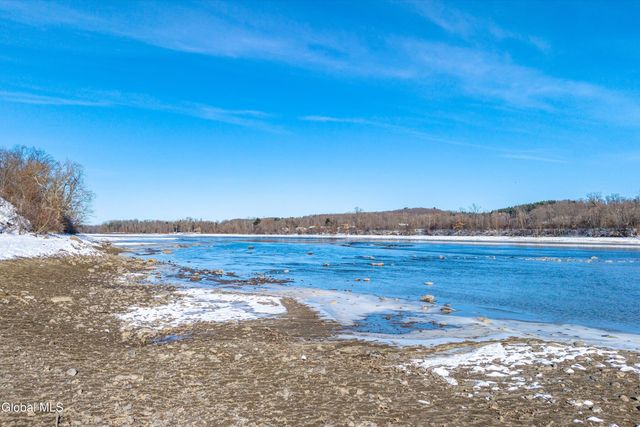 733 Hudson River Road, Halfmoon, NY 12118