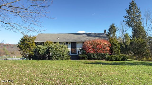 733 Hudson River Road, Halfmoon, NY 12118