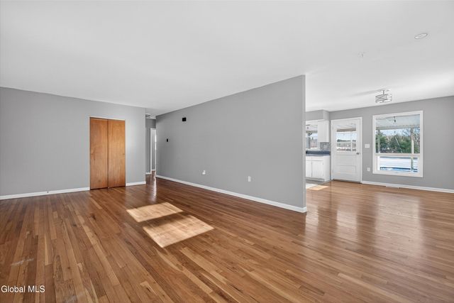 733 Hudson River Road, Halfmoon, NY 12118