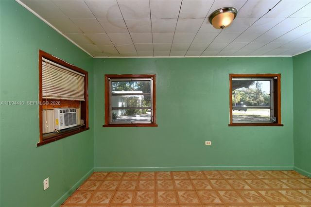 3381 Edgewood Ave., Fort Myers, FL 33916