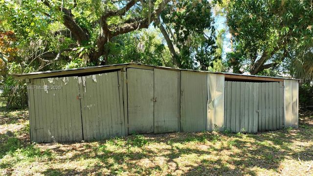 3381 Edgewood Ave., Fort Myers, FL 33916