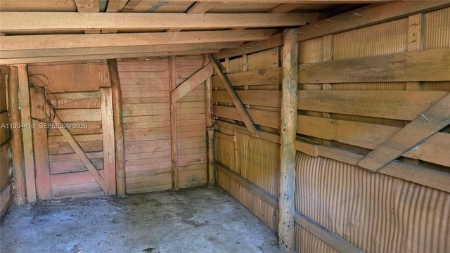 3381 Edgewood Ave., Fort Myers, FL 33916