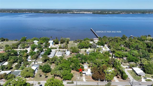 3381 Edgewood Ave., Fort Myers, FL 33916