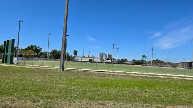 3381 Edgewood Ave., Fort Myers, FL 33916