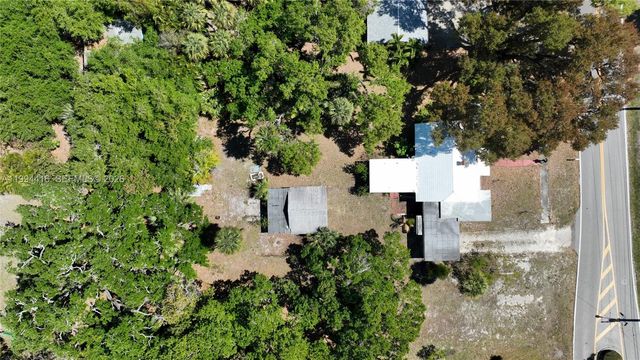 3381 Edgewood Ave., Fort Myers, FL 33916