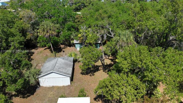 3381 Edgewood Ave., Fort Myers, FL 33916