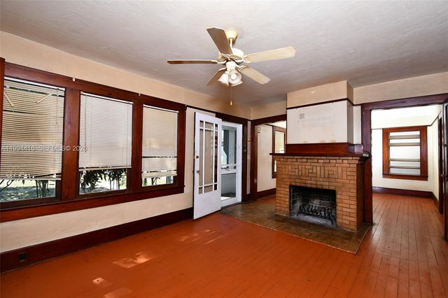 3381 Edgewood Ave., Fort Myers, FL 33916