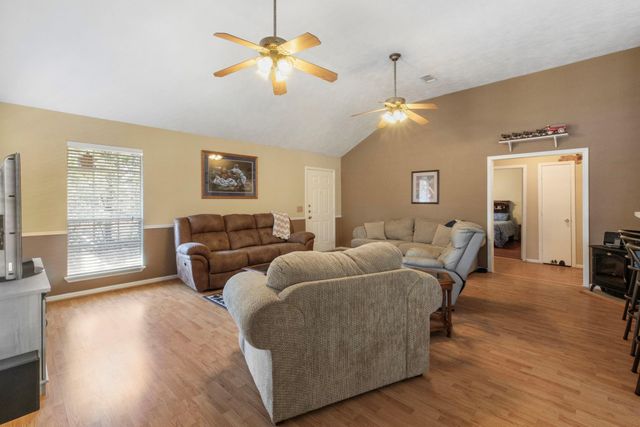 701 Birch Forest, Somerville, TX 77879