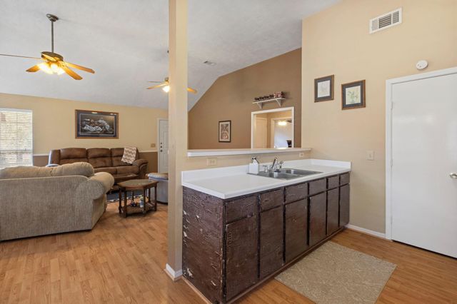 701 Birch Forest, Somerville, TX 77879