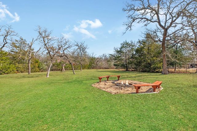 701 Birch Forest, Somerville, TX 77879