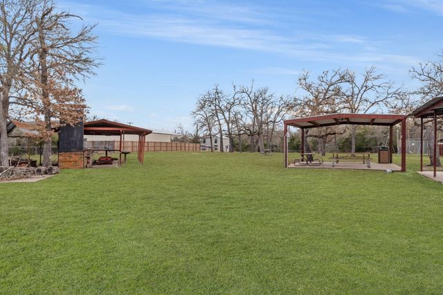 701 Birch Forest, Somerville, TX 77879