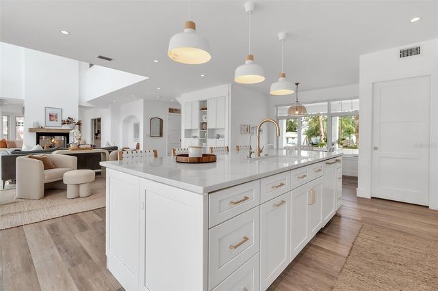 1642 ARLINGTON STREET, Sarasota, FL 34239