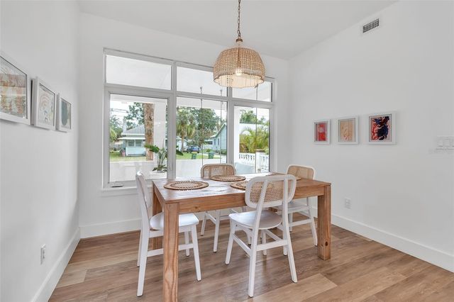 1642 ARLINGTON STREET, Sarasota, FL 34239