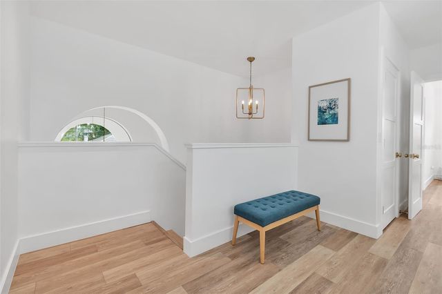 1642 ARLINGTON STREET, Sarasota, FL 34239