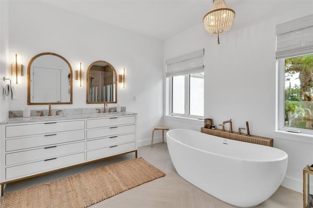 1642 ARLINGTON STREET, Sarasota, FL 34239