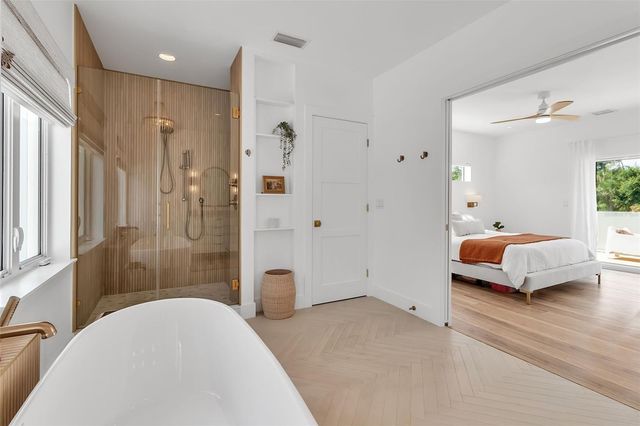 1642 ARLINGTON STREET, Sarasota, FL 34239