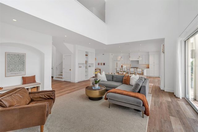 1642 ARLINGTON STREET, Sarasota, FL 34239