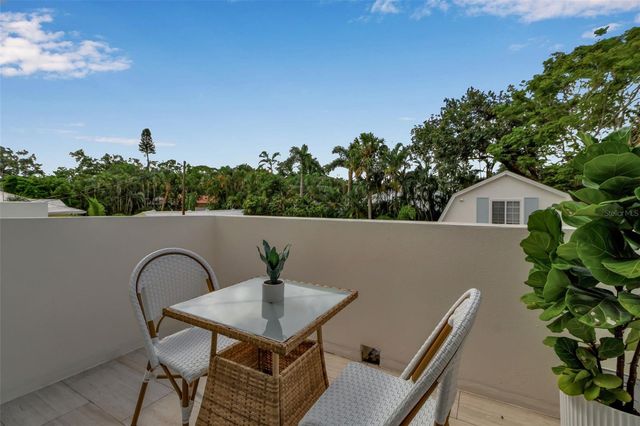 1642 ARLINGTON STREET, Sarasota, FL 34239