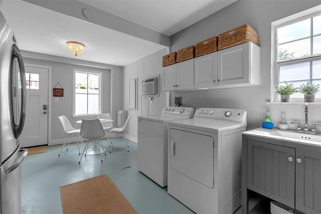 1642 ARLINGTON STREET, Sarasota, FL 34239