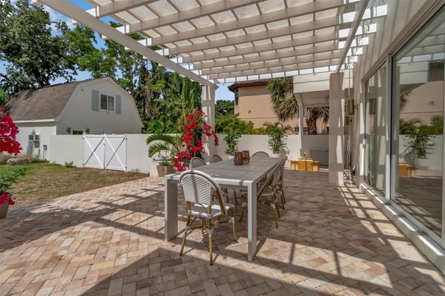 1642 ARLINGTON STREET, Sarasota, FL 34239