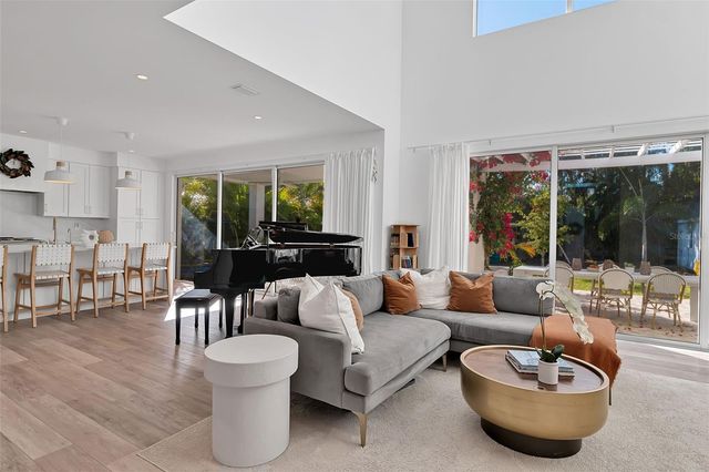 1642 ARLINGTON STREET, Sarasota, FL 34239