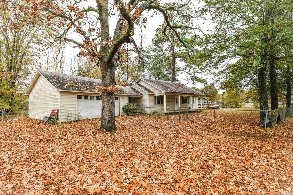 109 S VINE ST, Bryant, AR 72022