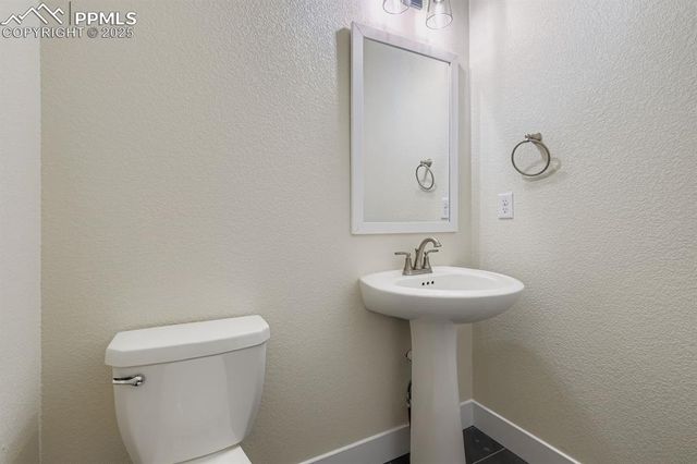 8441 W Dines Boulevard, Colorado Springs, CO 80908