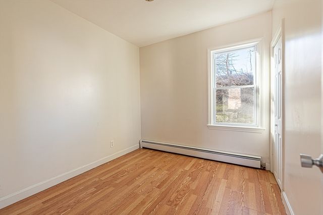 64-R Hazard St, New Bedford, MA 02740