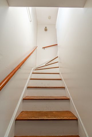 64-R Hazard St, New Bedford, MA 02740