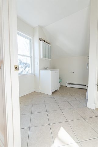 64-R Hazard St, New Bedford, MA 02740